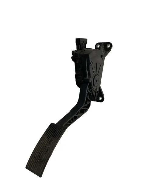 Pedal acelerador Nissan Navara 14-26 - 48 € - 180024KJ0A, 3 kg - Lleida