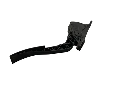 Pedal acelerador Nissan Navara 14-26 - 48 € - 180024KJ0A, 3 kg - Lleida
