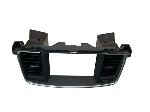 Rejilla aireadora central Peugeot 508 11-18 - 40 € - 9686457877  _, 2 kg - Lleida