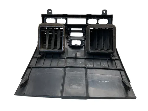 Rejilla aireadora SsangYong Rexton 01-12 - 30 € - 7652008000, 2 kg - Lleida