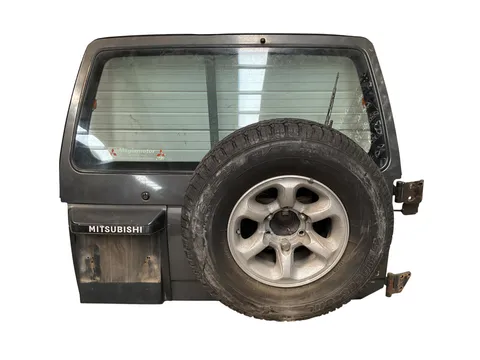 Porton Maletero Mitsubishi Pajero 91-00 - 280 € - MB945277  _, 100 kg - Lleida