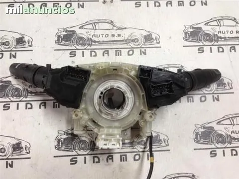 Palancas luces nissan x-trail - 79 € - 25560-8h700 - Lleida