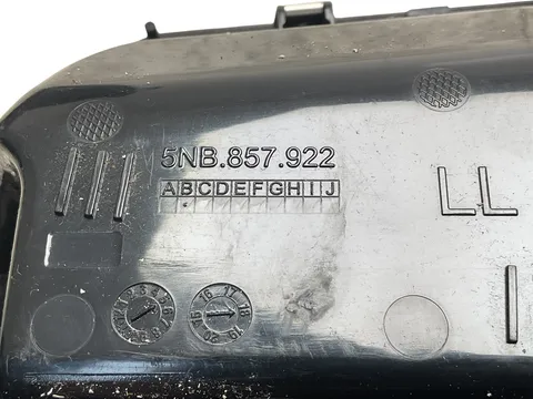 Guantera VW Tiguan II 16-25 - 48 € - 5NB857922, 3 kg - Lleida