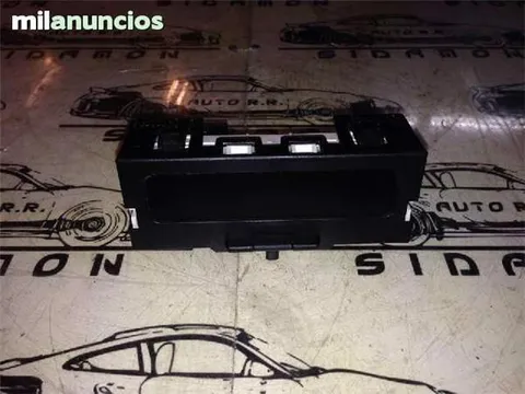 Pantalla multifuncion renault megane ii - 25 € - 8200350498 - Lleida