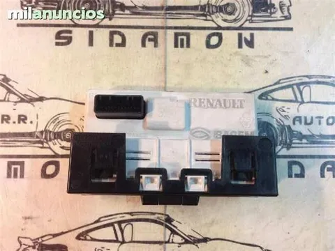 Pantalla multifuncion renault megane ii - 25 € - 8200350498 - Lleida