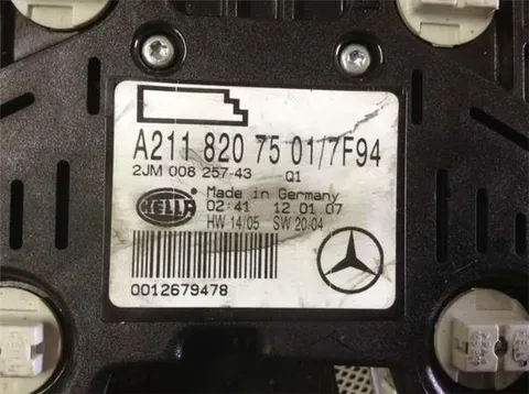 Luz interior mercedes w211 a2118207501 - 60 € - a2118207501 - Lleida