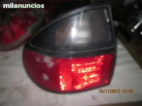 Piloto trasero izq. renault laguna mk1 - 20 € - 7700820092 - Lleida