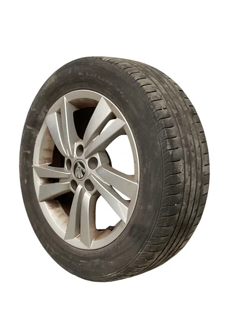 Llanta Skoda Fabia III Combi (NJ5) 14-22 - 95 € - 6V0601025M, 2 kg - Lleida