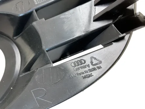 Rejilla paragolpes del dcha Audi A6 04-08 - 35 € - 4F080768201C, 2 kg - Lleida