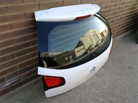 Porton trasero citroen c3 II - 100 € - 8701CG, 39 kg - Lleida