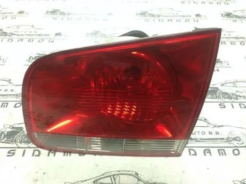 Piloto porton dcho volkswagen touareg - 39 € - Lleida